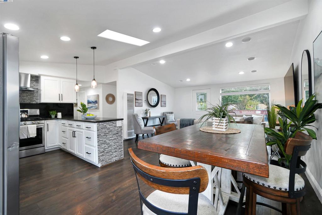 HAYWARD - Residential