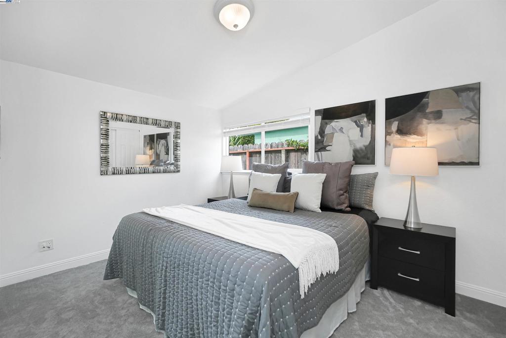 HAYWARD - Residential