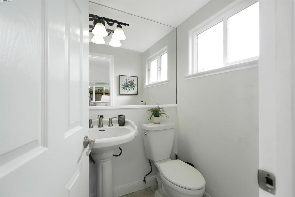 HAYWARD - Residential