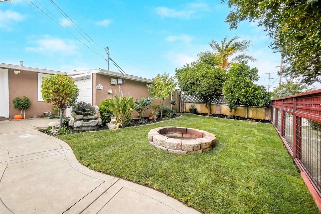 Photo of 27923 Havana Ave Ave, Hayward, CA 94544 (MLS # 41115616)