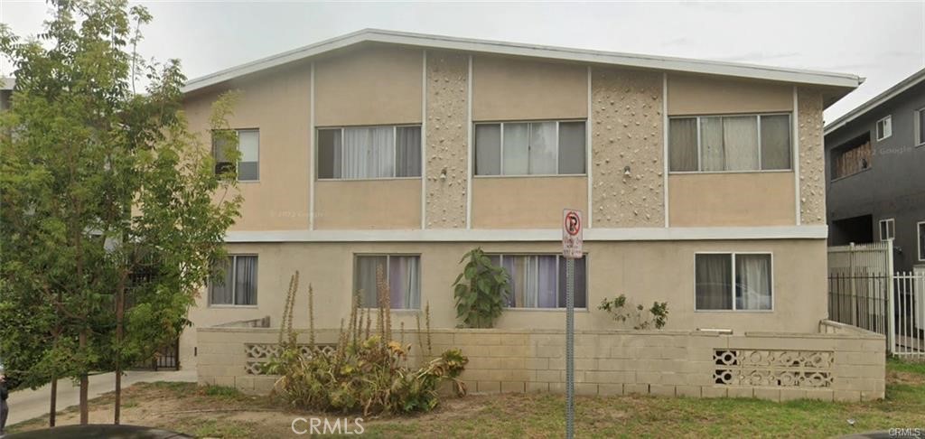 2 bedrooms 2 baths, one parking.