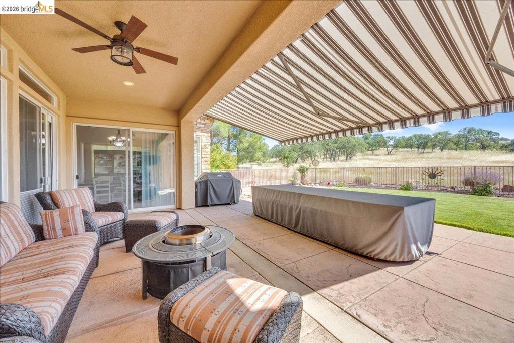 158 Rock Ridge Ln