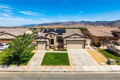 Photo of 605 W Orchard PKWY, Tehachapi, CA 93561 (MLS # SR26105571)