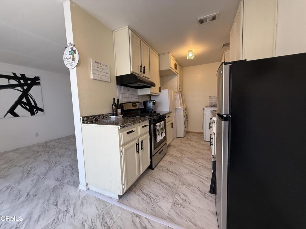Channel Island Park I - 2158 - Residential