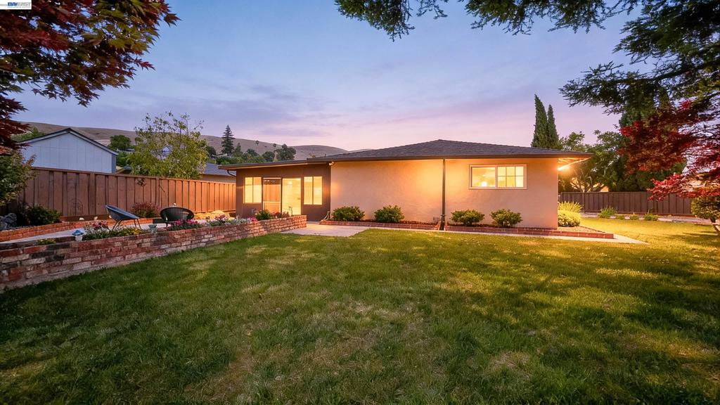 506 Caleb Pl