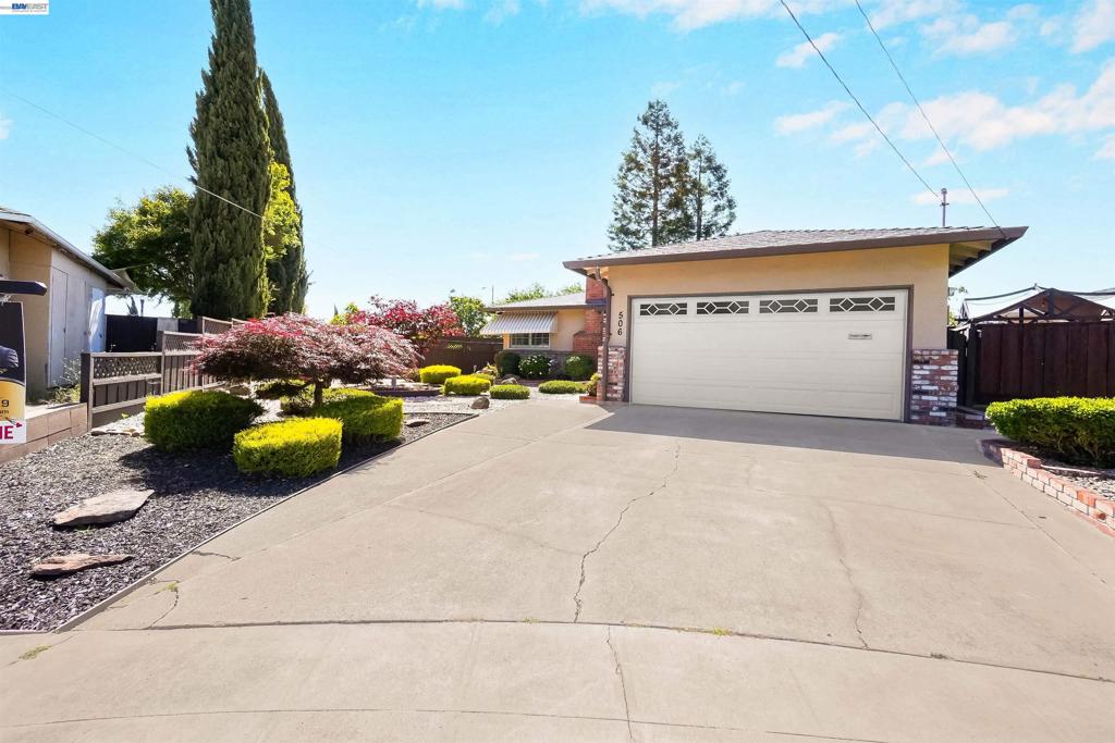 506 Caleb Pl