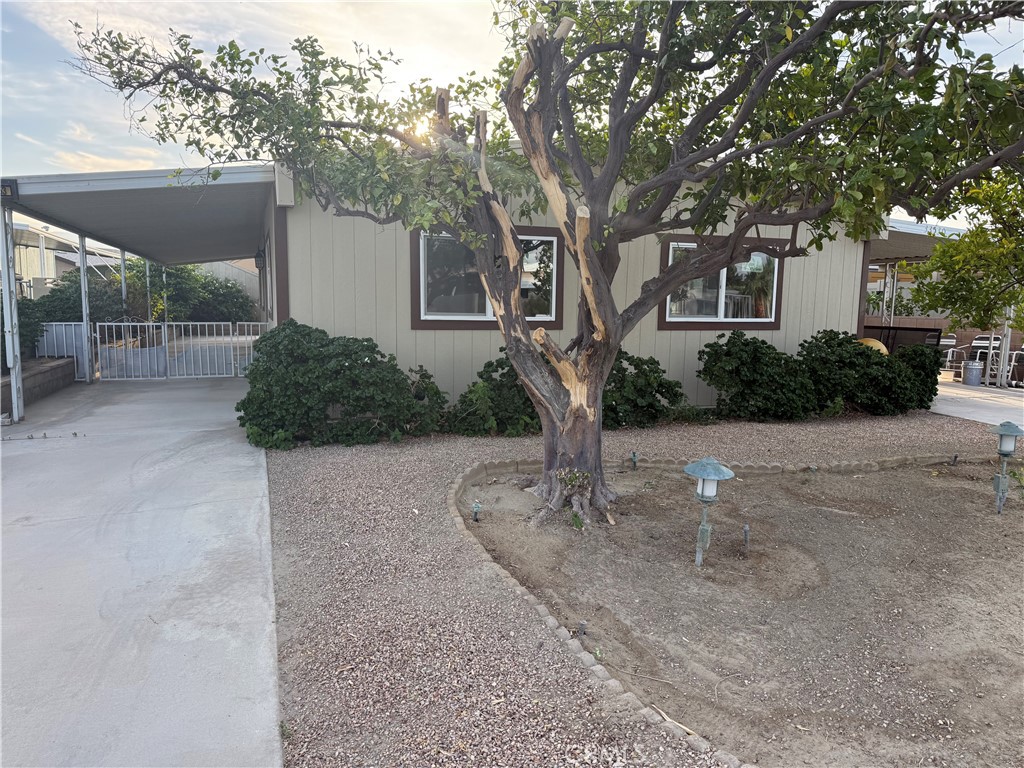 Welcome to 33530 Acapulco, totally remodeled 2 bed and 2 full bath home. Recess lights on the Livingroom ceiling, new granite counter tops in the kitchen, large size bedrooms, new sinks in the both bedrooms. Laminate wood floors (no carpet). Nice mountain views. Lots of trees and plants in front and back yard. Fenced both side for the pet. Enjoy your morning coffee in the peaceful back yard with singing birds.