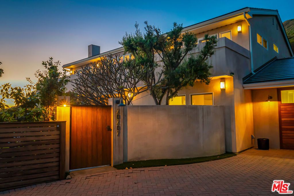 Photo of 20207 Piedra Chica Road, Malibu, CA 90265 (MLS # 26661725)