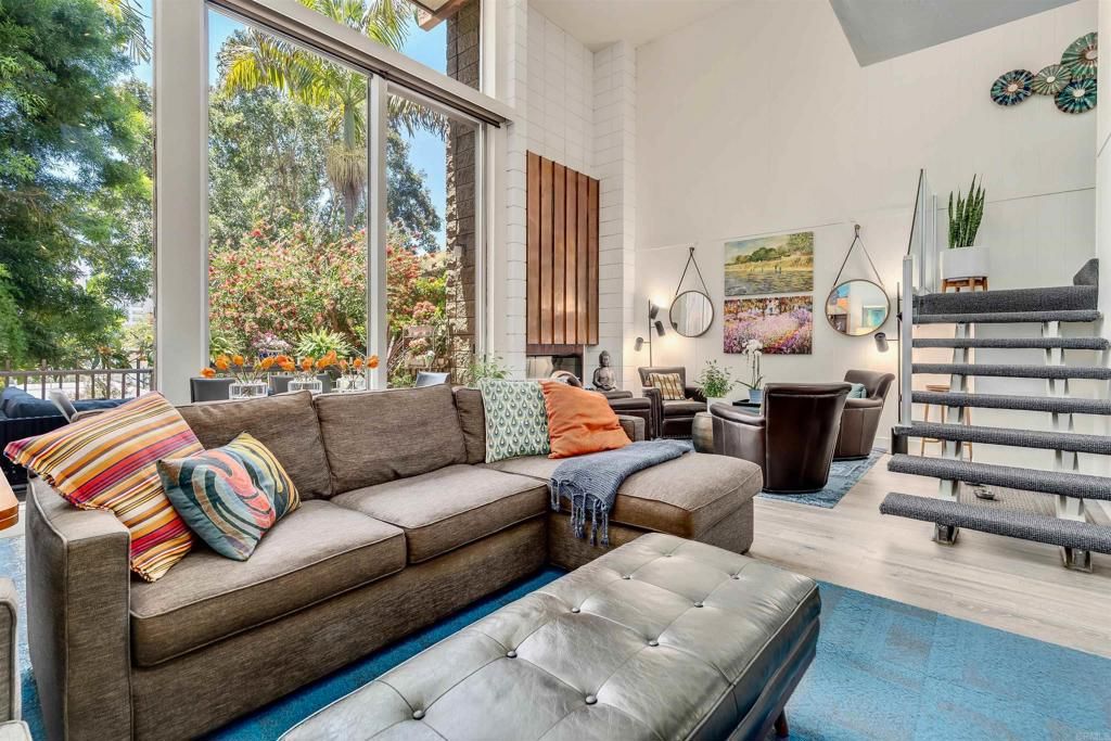 listing image 130729544676048166354