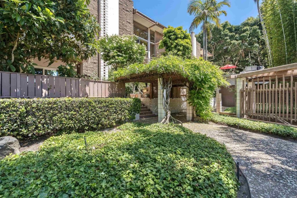 listing image 130721282657644597269