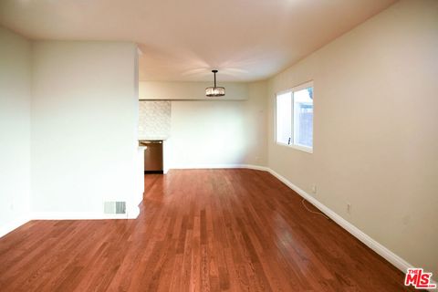 Photo of 1323 S Ridgeley Drive #2, Los Angeles, CA 90019 (MLS # 26633357)