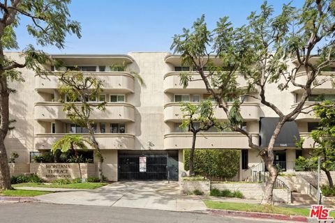 Photo of 11645 Montana Avenue #206, Los Angeles, CA 90049 (MLS # 26824265)