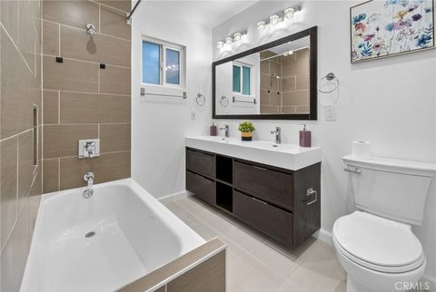 Tiny photo for 22637 Covello, West Hills, CA 91307 (MLS # SR26029160)