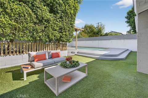 Tiny photo for 22637 Covello, West Hills, CA 91307 (MLS # SR26029160)