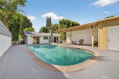 Tiny photo for 22637 Covello, West Hills, CA 91307 (MLS # SR26029160)