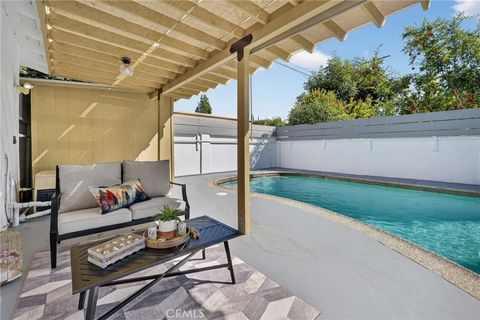 Tiny photo for 22637 Covello, West Hills, CA 91307 (MLS # SR26029160)