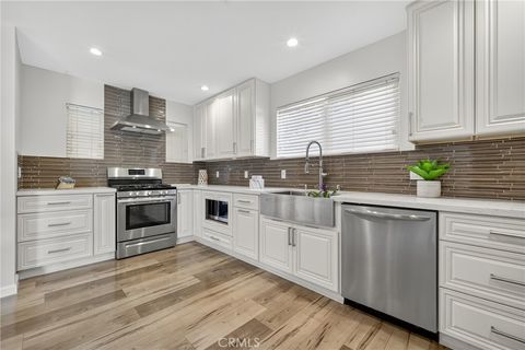 Tiny photo for 22637 Covello, West Hills, CA 91307 (MLS # SR26029160)