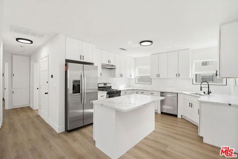 Photo of 1647 Selby Avenue, Los Angeles, CA 90024 (MLS # 26716777)