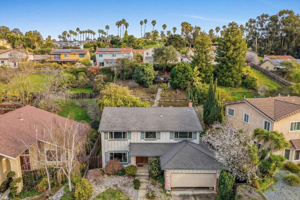 Photo of 25638 West Camino Vista Vis, Hayward, CA 94541 (MLS # ML82036672)