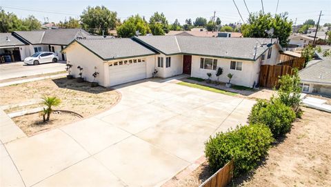 Photo of 10550 Woldrich St. St, Lakeview Terrace, CA 91342 (MLS # BB26081161)