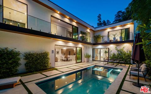 1884 Laurel Canyon Road Los Angeles CA 90046