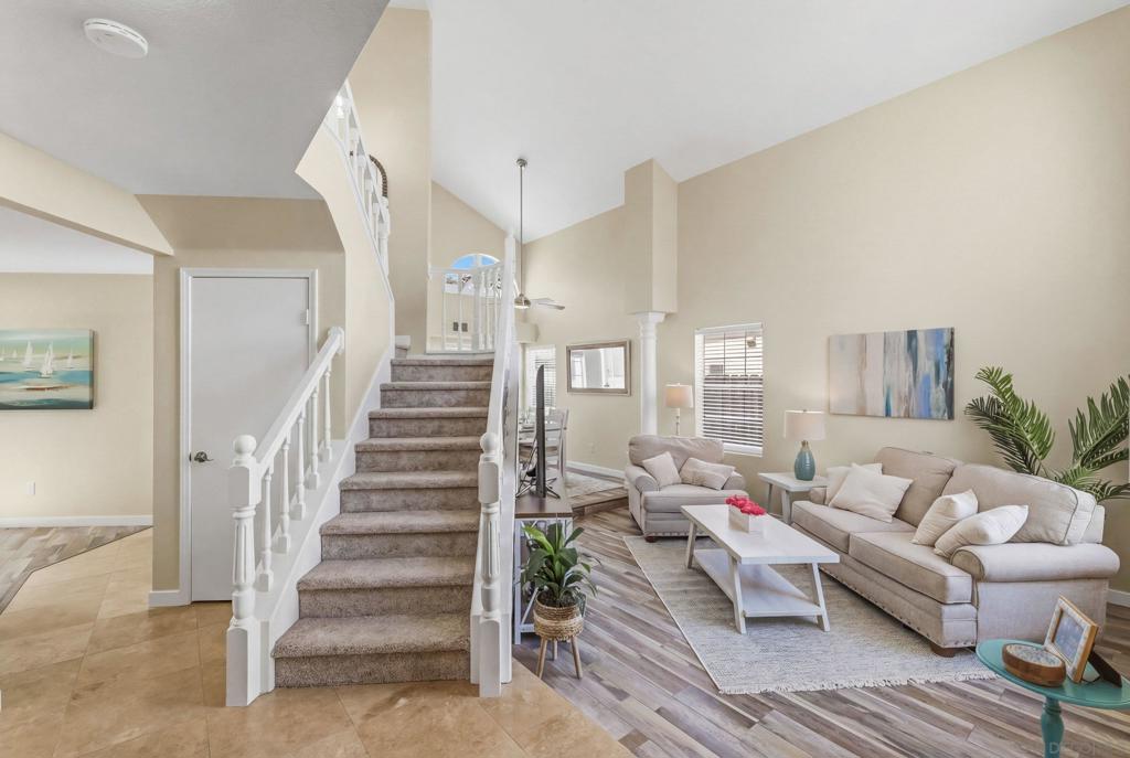 1772 Avenida Segovia