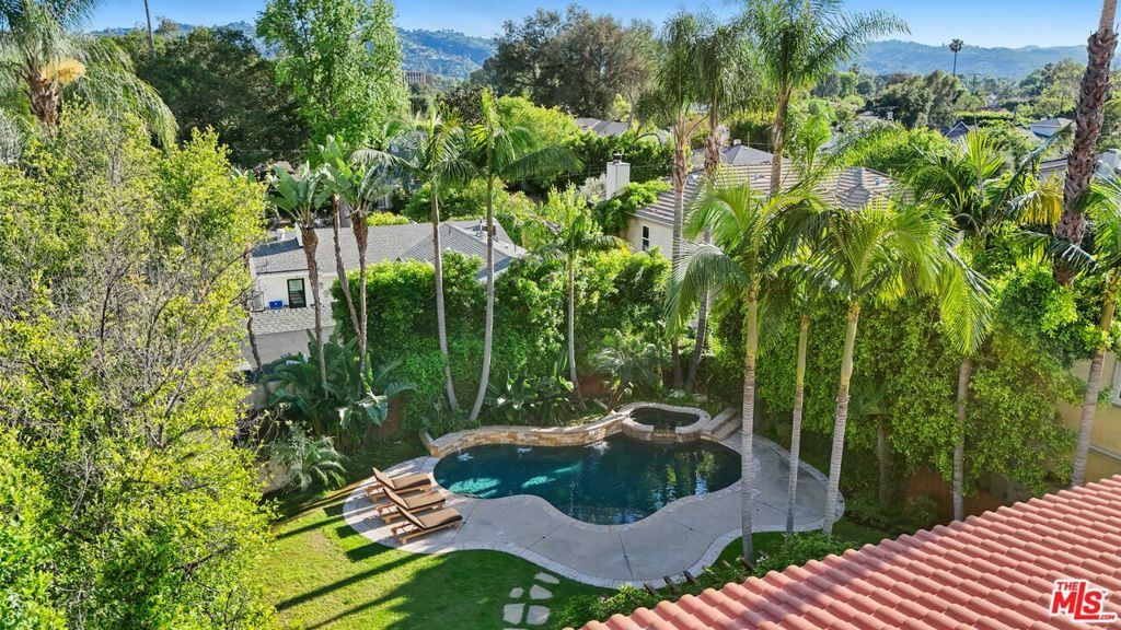 13164 Magnolia Boulevard