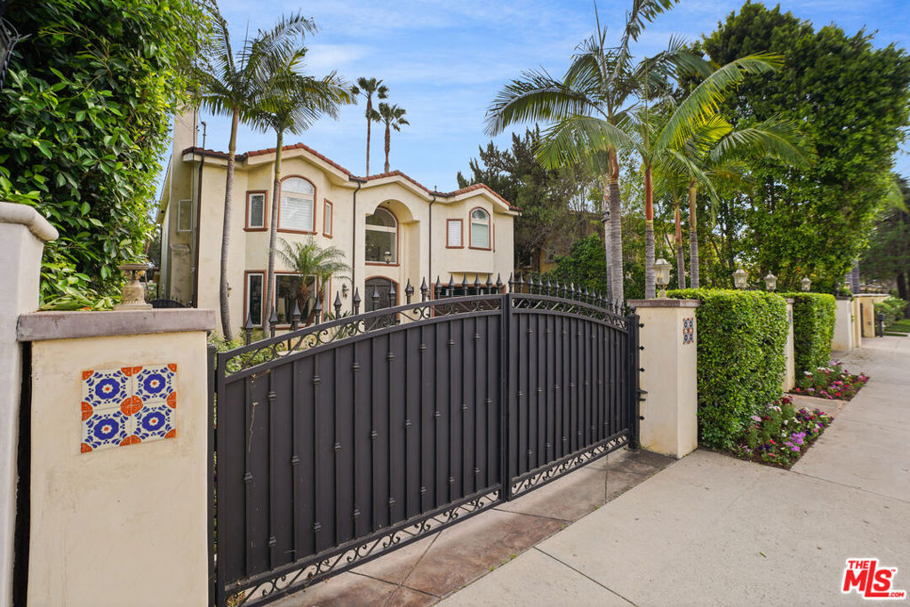 13164 Magnolia Boulevard