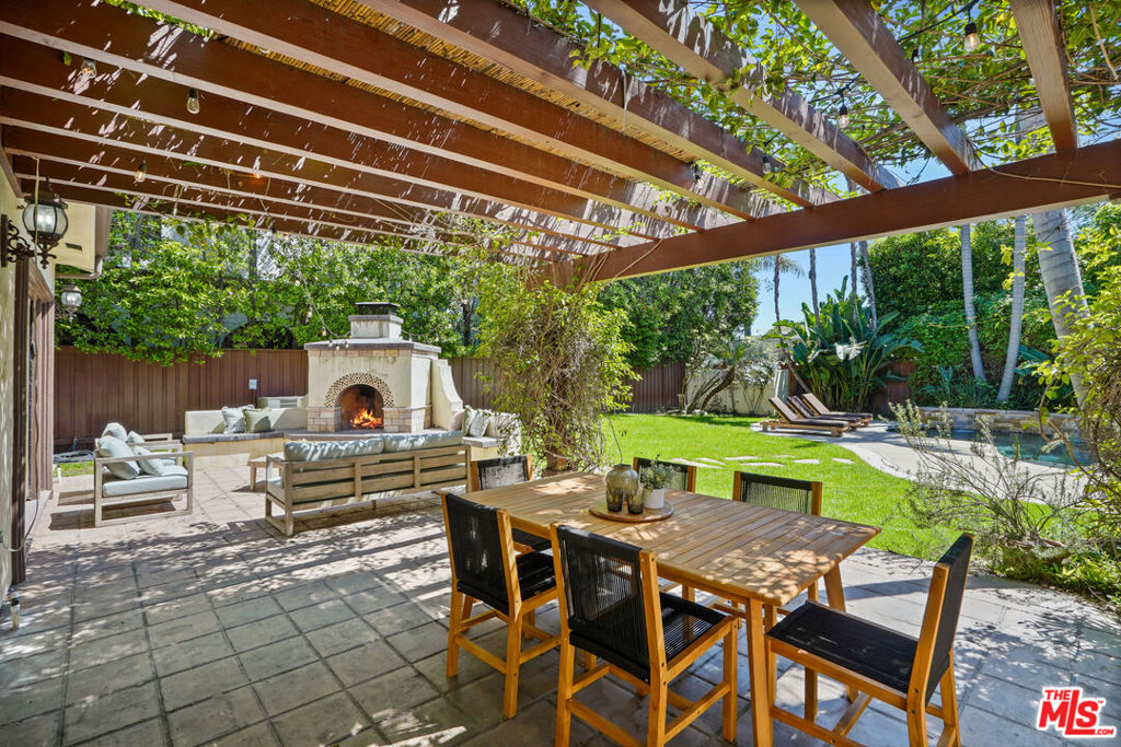 13164 Magnolia Boulevard