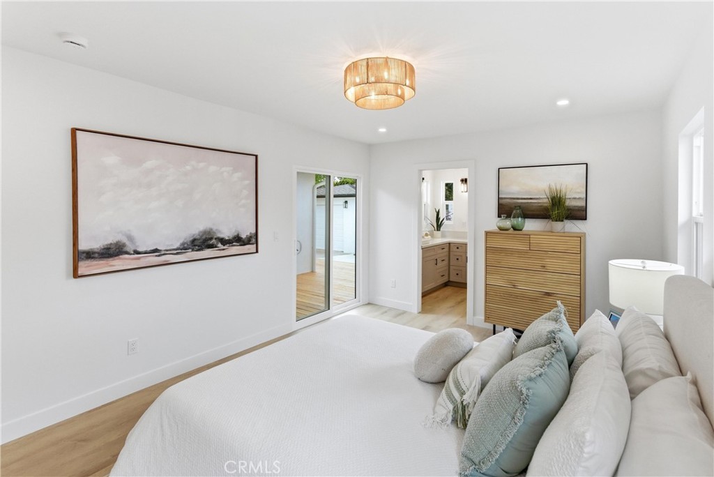2534 Santiago Street