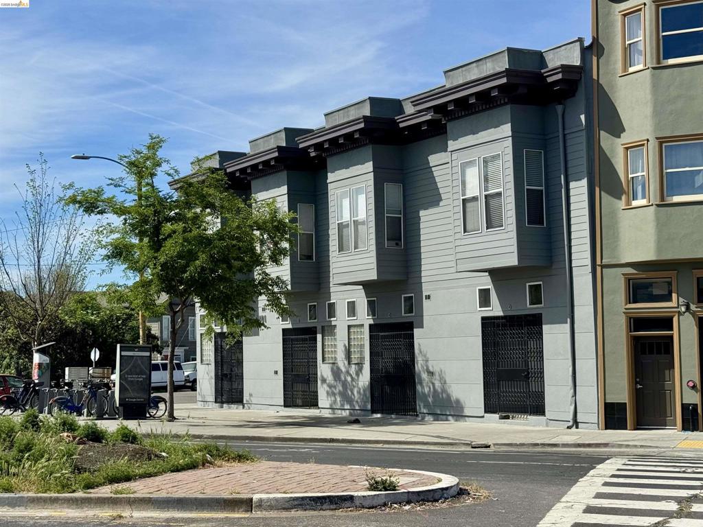 Properties 4 2401 San Pablo Ave