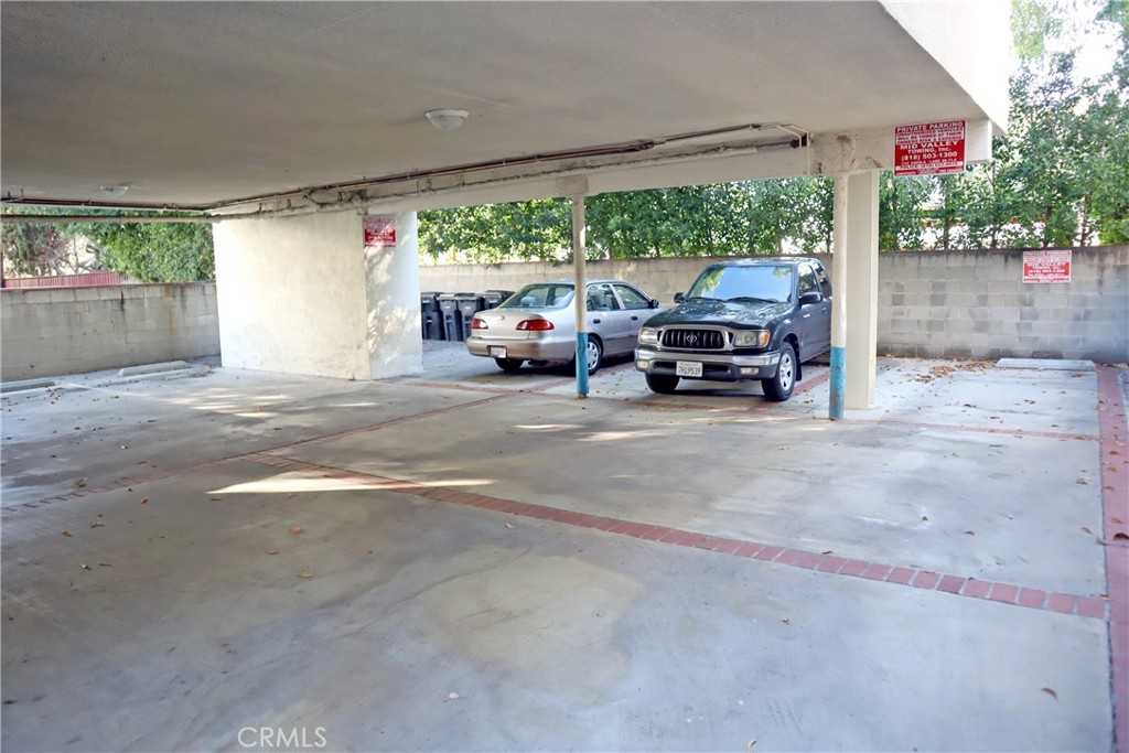 11100 Camarillo Street