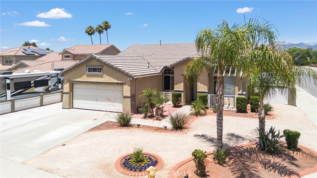 First Time on the Market in 25 Years!
Welcome to this lovingly maintained home, nestled on the largest lot on the street and located near a peaceful cul-de-sac. Pride of ownership shines throughout, with thoughtful updates including a brand-new roof installed just two years ago and updated bathroom flooring.
This versatile floor plan offers a bonus flex space—perfect for a 4th bedroom, home office, or creative studio. From the kitchen, enjoy your morning coffee while taking in serene views. The beautifully landscaped backyard is a private and tranquil space ideal for relaxing or entertaining.
With great curb appeal, fresh updates, and a spacious layout, this home is a rare opportunity in a sought-after location. Don’t miss your chance to make it yours!