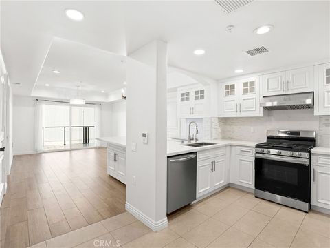 Photo of 1598 Long Beach Blvd, Long Beach, CA 90813 (MLS # OC26056222)