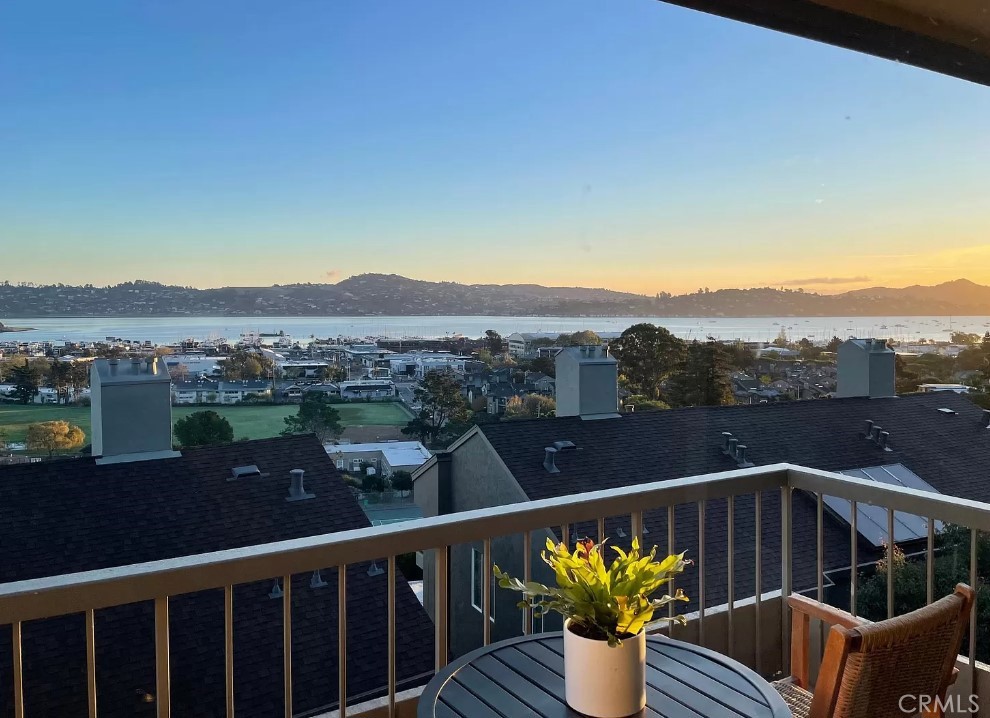Welcome to 96 Anchorage Road in Sausalito! Just a 13-minute drive to San Francisco, this top floor, end unit condo offers stunning views of Richardson Bay and Mt. Tamalpais from the moment you walk in the door. This unit has new flooring, quartz countertops, and high-end appliances. The double vanity sink makes 96 Anchorage convenient for both couples and guests. The spacious bedroom features a new sliding glass door as an additional entry/exit and an updated closet organization system with ample closet space. The living space provides a bright and cozy environment with views of the bay, Tiburon, and as far east as Oakland.
The Anchorage Community amenities include a pool and pool house, sauna, detached and secure storage spaces, on-site laundry, and dedicated carport parking spots with plentiful guest parking. 96 Anchorage is just a few blocks from Sausalito transit stops and the ferry terminal making a commute to the city a breeze. You're walking distance to downtown Sausalito dining and shopping. Martin Luther King Park is a 2-minute walk with public tennis and pickle ball courts. Located in the heart of the world class biking and hiking of Marin County, this condo is a great take off point for any adventure. Available August 1st! Please inquire about the option to rent the condo furnished at a different price.
Owner pays for water, trash, and Association. No smoking or pets. Security deposit due at signing. Virtual tour: https://link.edgepilot.com/s/652cf2a2/eU4T1_U70EKm2y2xOKmKqQ?u=https://my.matterport.com/show/?m=BU82YtrXkas