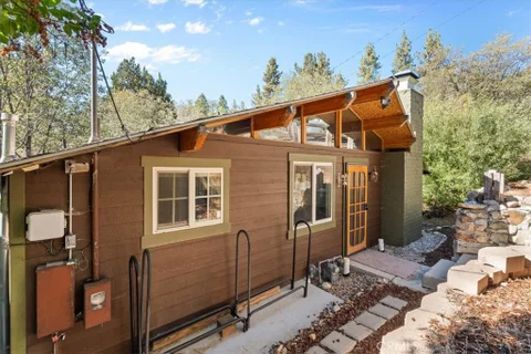 1132 Crags Lane, Fawnskin, CA 92333 - MLS#: CV26195441
