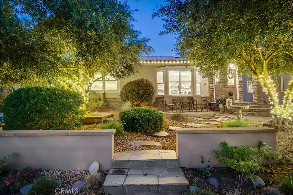 5833 Yearling Street