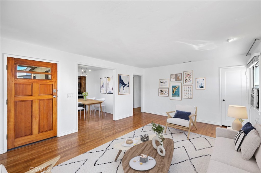 120 Avenida Santa Inez