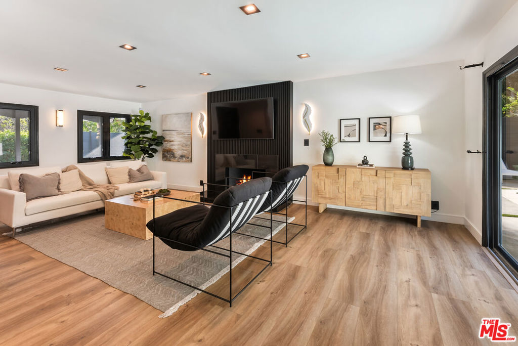 6427 Tahoe Drive