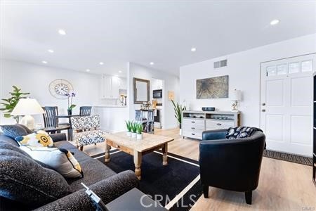 23728 Sea Breeze