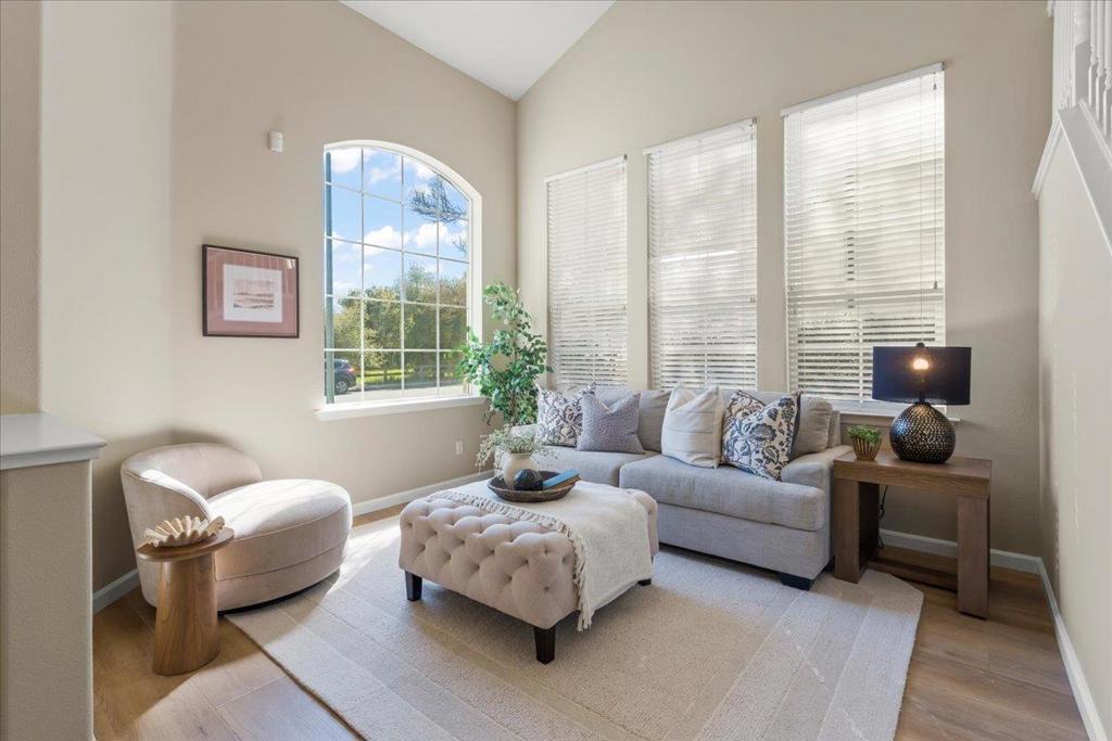 935 Oak Brook Way
