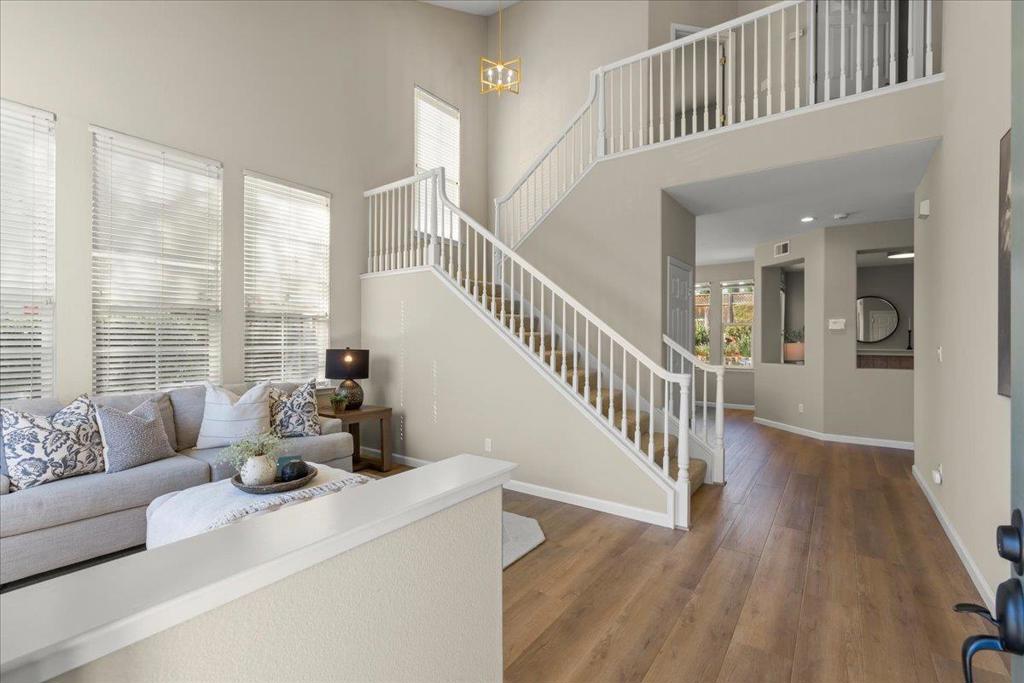 935 Oak Brook Way