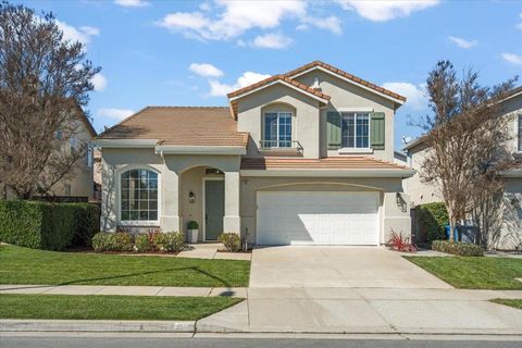 Photo of 935 Oak Brook Way, Gilroy, CA 95020 (MLS # ML82047014)