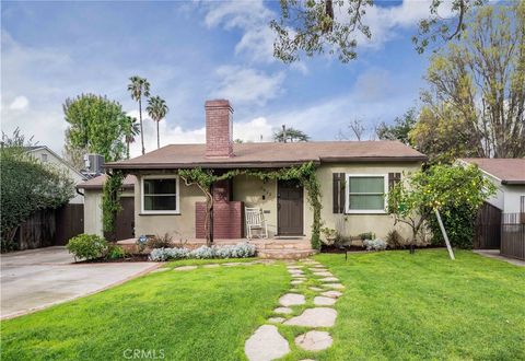 Photo of 5823 Vesper Ave, Sherman Oaks, CA 91411 (MLS # SR26040933)