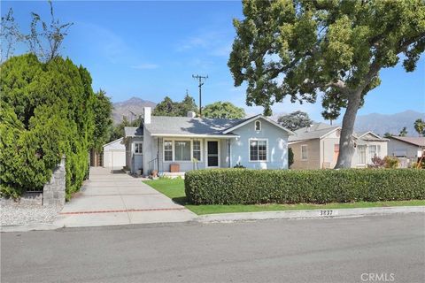 Photo of 3837 Mountain View Avenue, Pasadena, CA 91170 (MLS # OC25248330) Photo of 3837 Mountain View Avenue, Pasadena, CA 91170 (MLS # OC25248330)