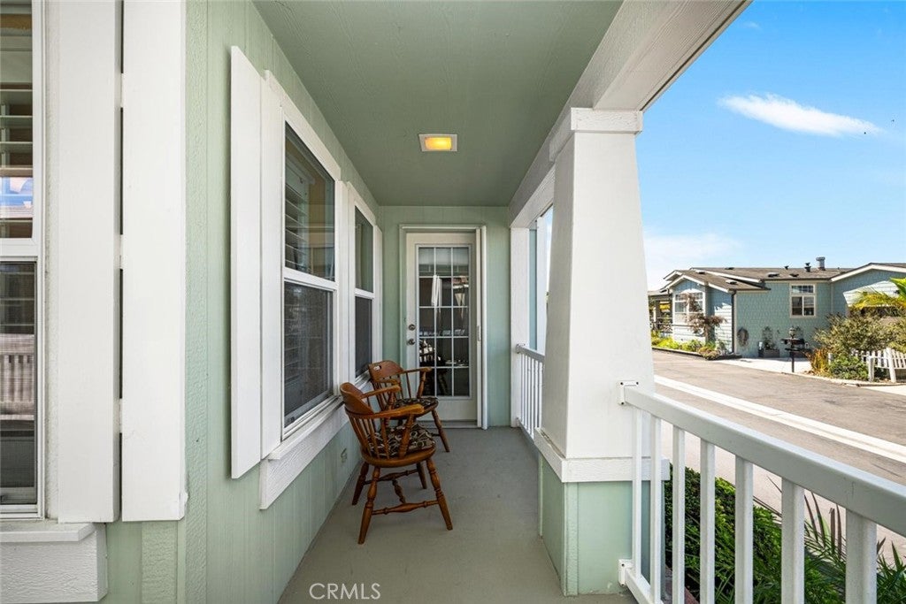 16422 Poipu Ln