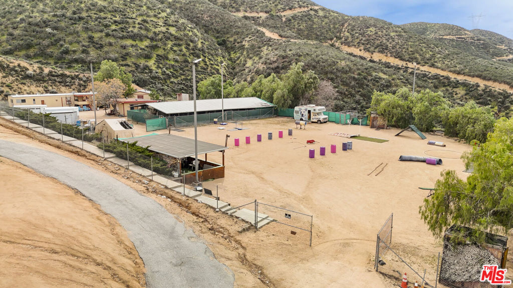 11426 Sierra Highway