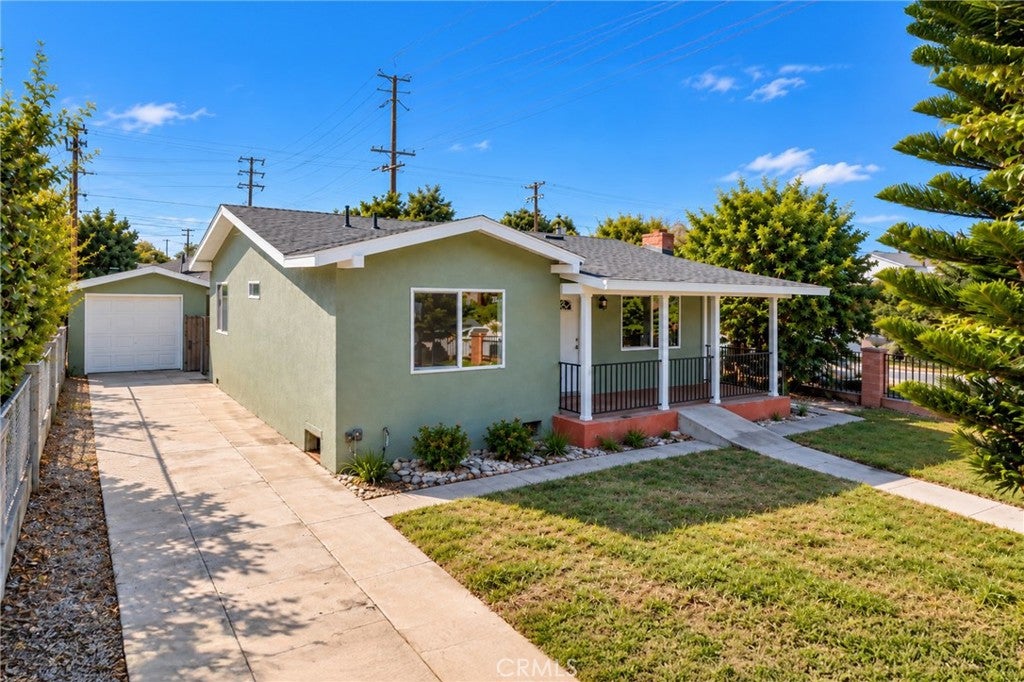 3700 E 55th