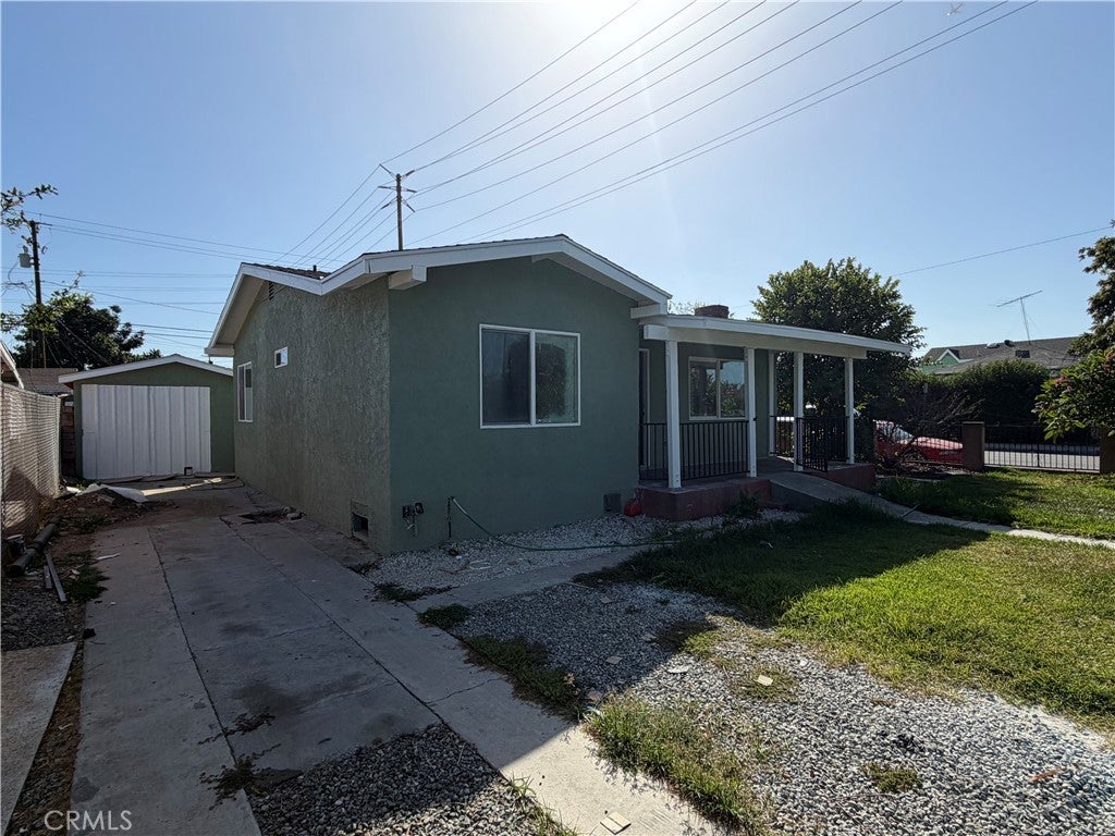 3700 E 55th
