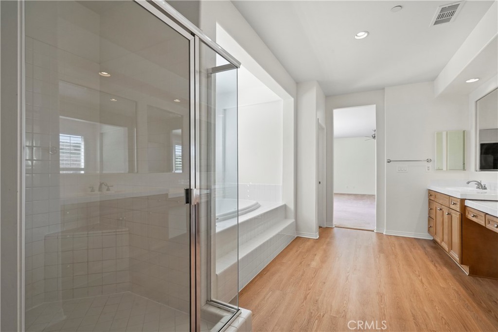 Emerald Point (469) - Residential Lease